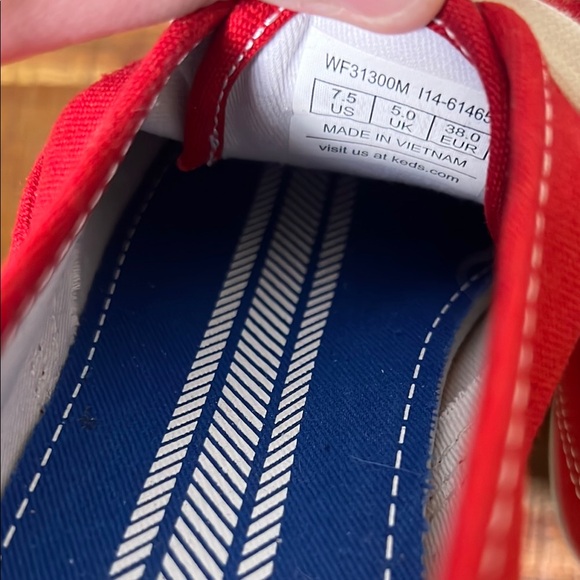Keds Vibrant Red Canvas Shoes, Women’s 7.5 - Picture 5 of 7
